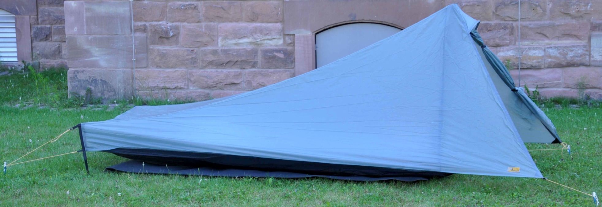 Klicke auf die Grafik für eine vergrößerte Ansicht
Name: 6_tarptent2_seite.jpg
Ansichten: 1
Größe: 329,3 KB
ID: 2649024