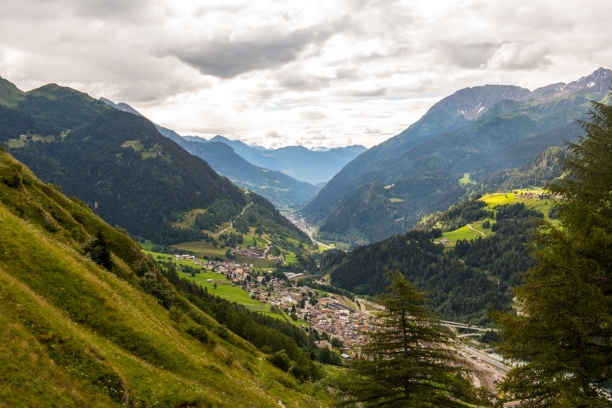 Klicke auf die Grafik für eine vergrößerte Ansicht  Name: 03 Airolo kommt in Sicht.jpg Ansichten: 309 Größe: 386,0 KB ID: 3004835