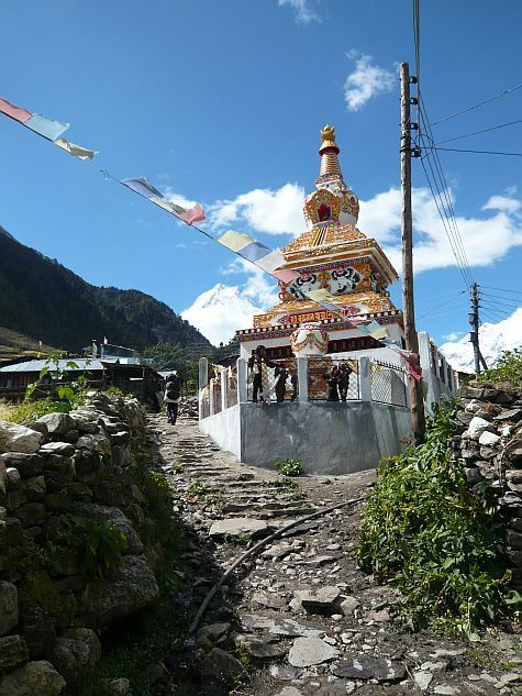 Klicke auf die Grafik für eine vergrößerte Ansicht

Name: 99 gompa in lho.jpg
Ansichten: 1426
Größe: 83,9 KB
ID: 3010239