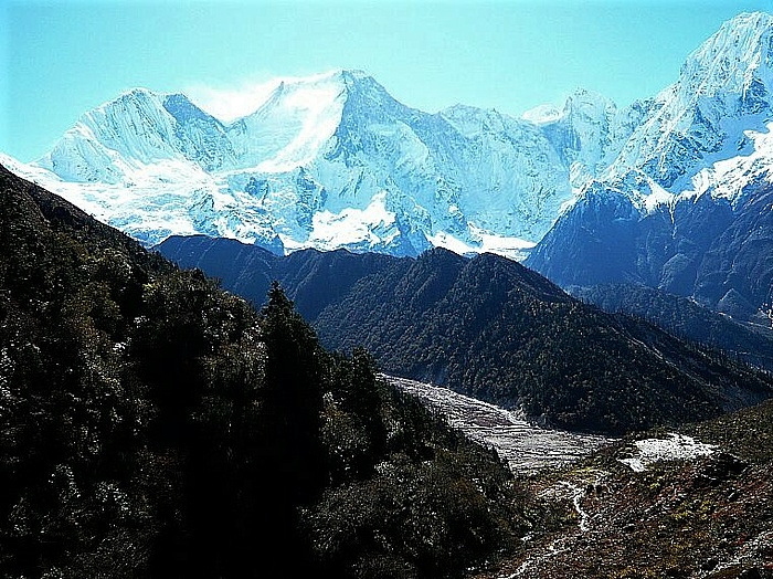 Klicke auf die Grafik für eine vergrößerte Ansicht

Name: 159 manaslu über dudh khola tal.jpg
Ansichten: 1324
Größe: 171,7 KB
ID: 3010406