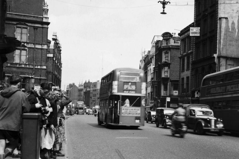 Klicke auf die Grafik für eine vergrößerte Ansicht  Name: 1956_0003_london.jpg Ansichten: 0 Größe: 66,8 KB ID: 3013146