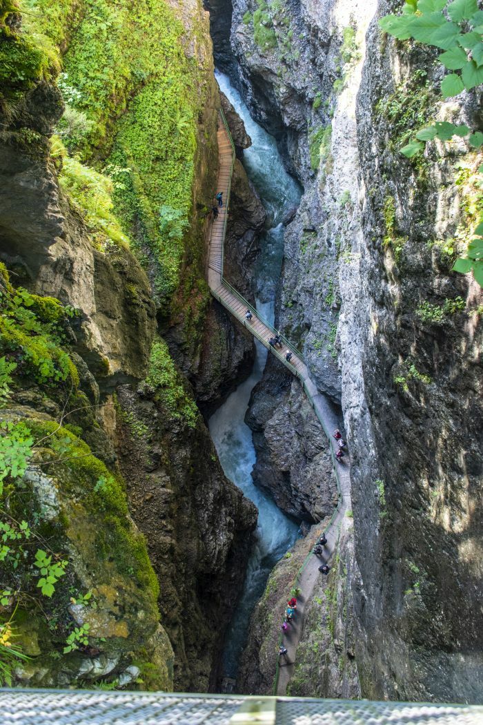 Klicke auf die Grafik für eine vergrößerte Ansicht  Name: 11 Draufsicht auf die Breitachklamm.jpg Ansichten: 0 Größe: 239,3 KB ID: 3025875