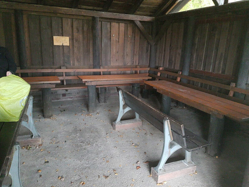 Klicke auf die Grafik für eine vergrößerte Ansicht

Name: Tonkuhlenhütte2.jpg
Ansichten: 448
Größe: 126,0 KB
ID: 3030831