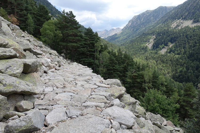 Klicke auf die Grafik für eine vergrößerte Ansicht

Name: 68-GR11-über dem Vall Madriu.jpg
Ansichten: 546
Größe: 235,4 KB
ID: 3034542