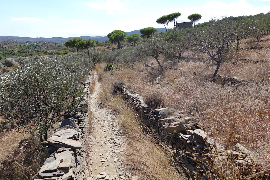 Klicke auf die Grafik für eine vergrößerte Ansicht

Name: 191-GR92-Unterwegs nach Cadaques.jpg
Ansichten: 309
Größe: 456,9 KB
ID: 3046400