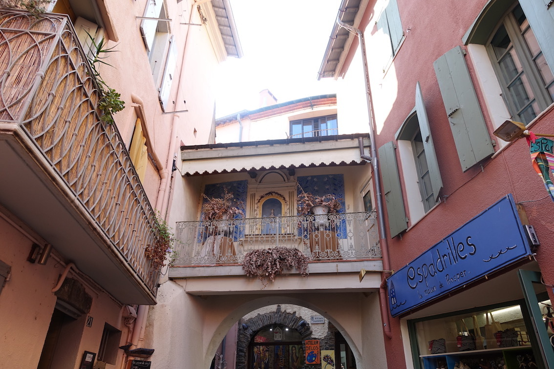 Klicke auf die Grafik für eine vergrößerte Ansicht

Name: 200-Altstadt von Collioure. Ein Detail.jpg
Ansichten: 320
Größe: 303,2 KB
ID: 3046411