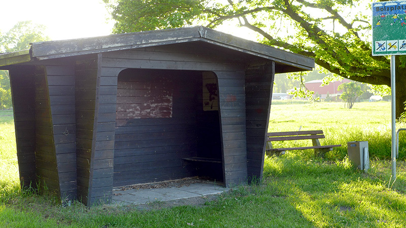 Klicke auf die Grafik für eine vergrößerte Ansicht  Name: SH_Mardorf_Bolzplatz_1.jpg Ansichten: 0 Größe: 223,9 KB ID: 3050723