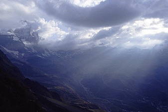 Klicke auf die Grafik für eine vergrößerte Ansicht  Name: 14-wolkenspiel-morgens.jpg Ansichten: 0 Größe: 45,3 KB ID: 3053462
