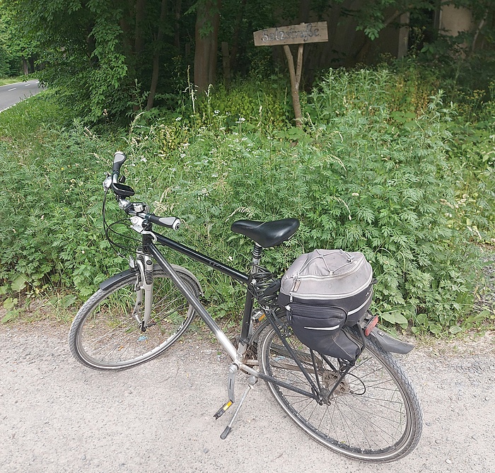 Klicke auf die Grafik für eine vergrößerte Ansicht

Name: Radweg2.jpg
Ansichten: 551
Größe: 2,36 MB
ID: 3056823