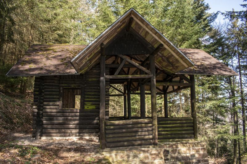 Klicke auf die Grafik für eine vergrößerte Ansicht  Name: 40 Gemsensteinhütte 01.jpg Ansichten: 0 Größe: 137,6 KB ID: 3056850