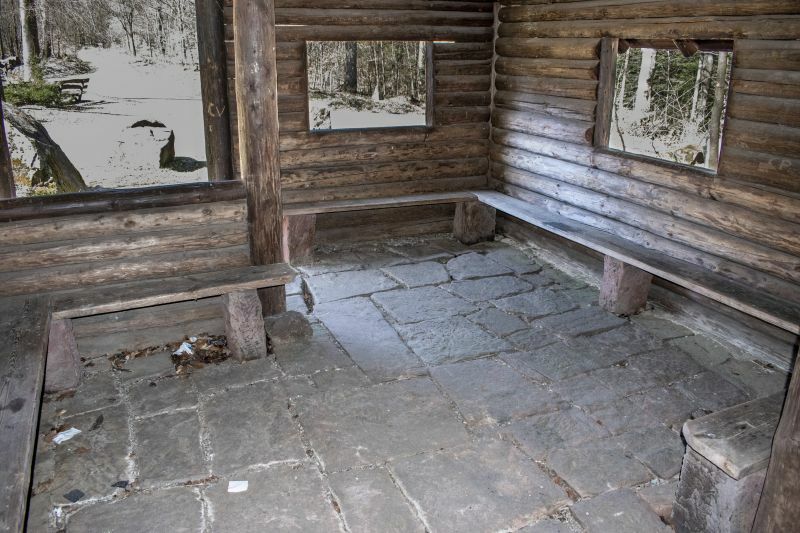 Klicke auf die Grafik für eine vergrößerte Ansicht

Name: 43 Hohlekastenbaumhütte 03.jpg
Ansichten: 206
Größe: 96,1 KB
ID: 3056864