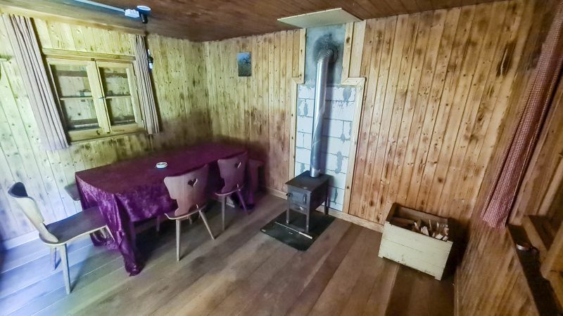 Klicke auf die Grafik für eine vergrößerte Ansicht

Name: 48 Grenzwaldhütte 03.jpg
Ansichten: 162
Größe: 72,1 KB
ID: 3057533
