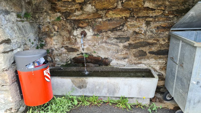 Klicke auf die Grafik für eine vergrößerte Ansicht

Name: 78 Brunnen in Ronco 01.jpg
Ansichten: 106
Größe: 103,7 KB
ID: 3062531