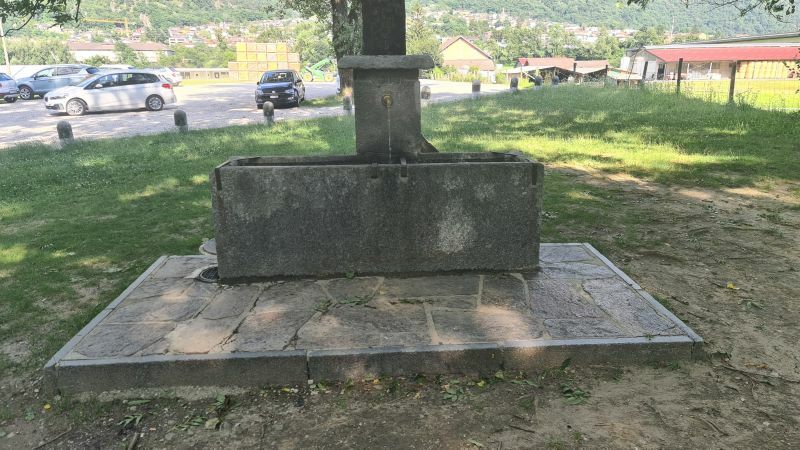 Klicke auf die Grafik für eine vergrößerte Ansicht  Name: 95 Brunnen bei den Sportanlagen von Claro 01.jpg Ansichten: 0 Größe: 93,9 KB ID: 3062623