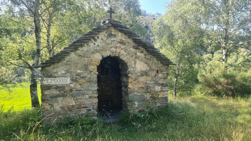 Klicke auf die Grafik für eine vergrößerte Ansicht

Name: 98 Kapelle am Gola di Lago 01.jpg
Ansichten: 131
Größe: 125,6 KB
ID: 3062641