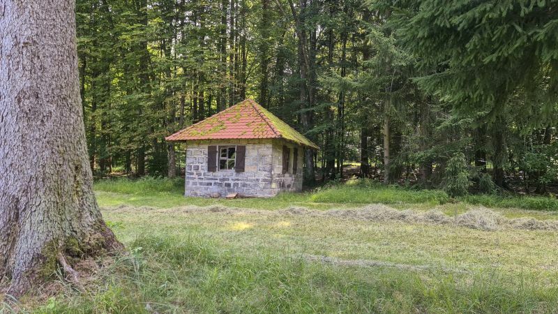 Klicke auf die Grafik für eine vergrößerte Ansicht

Name: 131 Tscherning-Hütte im Schönbuch 02.jpg
Ansichten: 199
Größe: 121,4 KB
ID: 3064797
