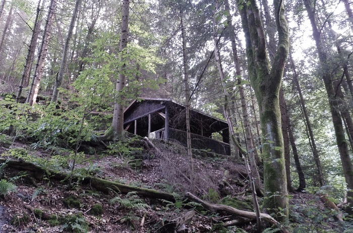 Klicke auf die Grafik für eine vergrößerte Ansicht

Name: Zwieselhütte_a.jpg
Ansichten: 240
Größe: 203,4 KB
ID: 3074165