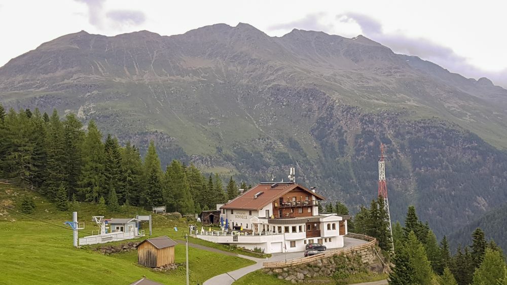 Klicke auf die Grafik für eine vergrößerte Ansicht  Name: 10 Alpengasthof Sonneck auf der Gaislachalm.jpg Ansichten: 128 Größe: 107,1 KB ID: 3080033