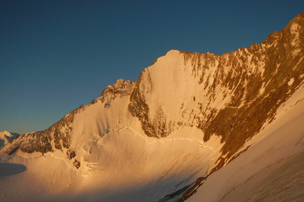Klicke auf die Grafik für eine vergrößerte Ansicht  Name: lenzspitze.jpg Ansichten: 0 Größe: 46,5 KB ID: 3112432