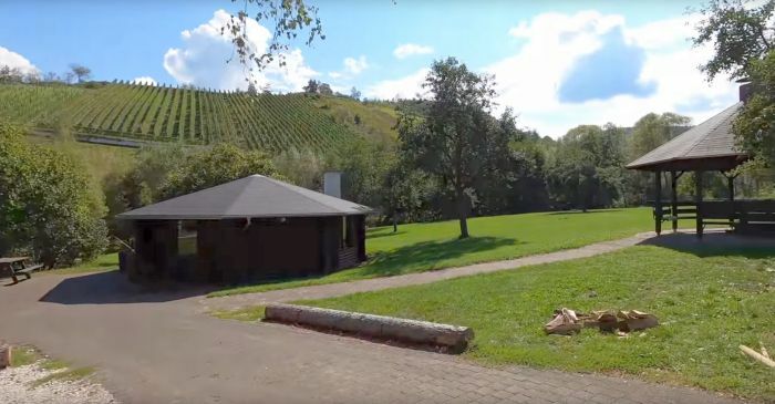 Klicke auf die Grafik für eine vergrößerte Ansicht  Name: grillhuette-leiwen3a.jpg Ansichten: 0 Größe: 49,4 KB ID: 3112465