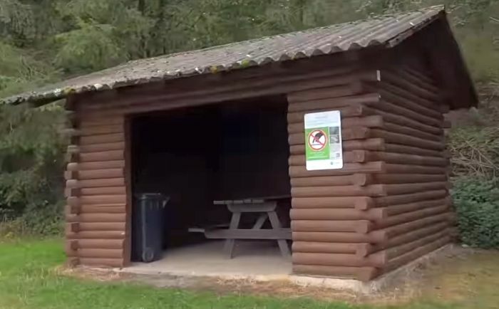 Klicke auf die Grafik für eine vergrößerte Ansicht

Name: moselkino1a.jpg
Ansichten: 249
Größe: 39,8 KB
ID: 3112473