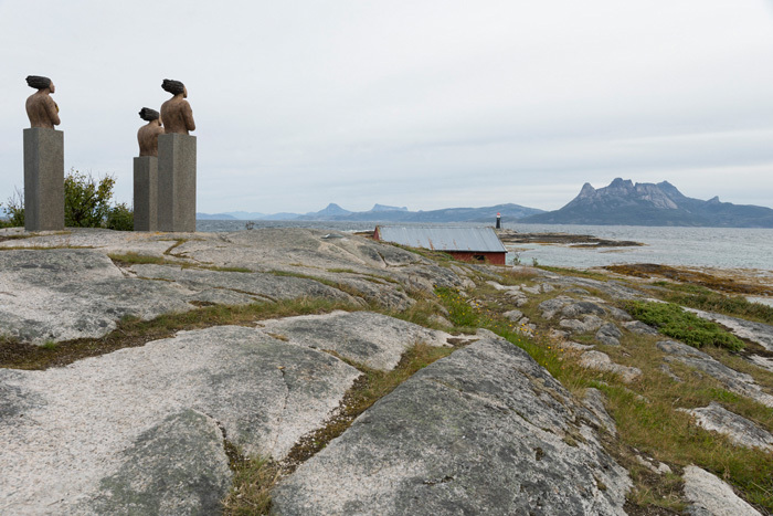 Klicke auf die Grafik für eine vergrößerte Ansicht

Name: 381_norge_08-2021_1721.jpg
Ansichten: 296
Größe: 142,9 KB
ID: 3113384