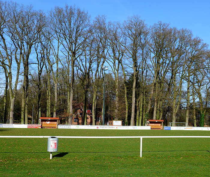Klicke auf die Grafik für eine vergrößerte Ansicht  Name: U_Sportplatz_Esperke_2.jpg Ansichten: 0 Größe: 652,2 KB ID: 3114701
