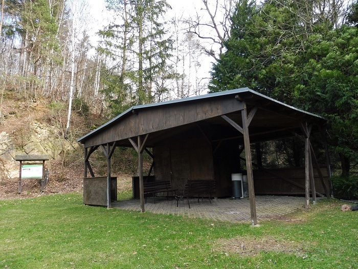 Klicke auf die Grafik für eine vergrößerte Ansicht

Name: Grund Sportplatz_b.jpg
Ansichten: 102
Größe: 207,9 KB
ID: 3116050