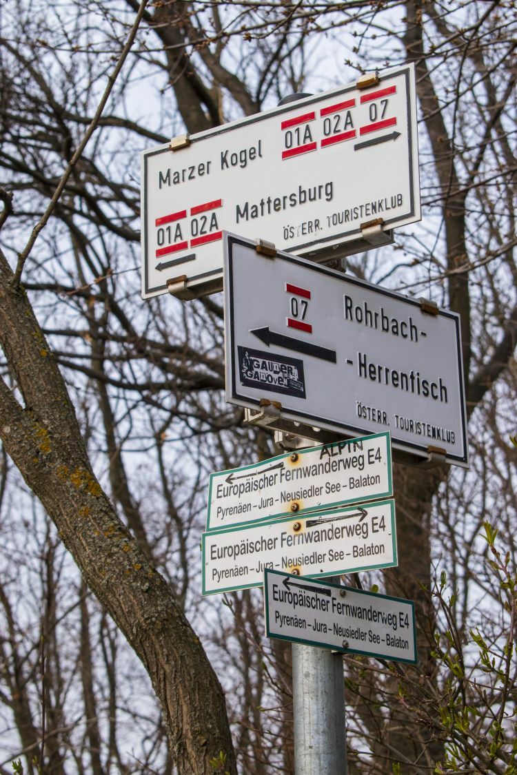 Klicke auf die Grafik für eine vergrößerte Ansicht  Name: 21 Hier teilt sich der E4 auf.jpg Ansichten: 978 Größe: 199,3 KB ID: 3125632