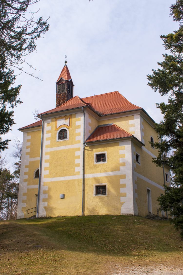 Klicke auf die Grafik für eine vergrößerte Ansicht

Name: 15 Die Rosalienkapelle auf dem Heuberg.jpg
Ansichten: 4386
Größe: 167,3 KB
ID: 3126035