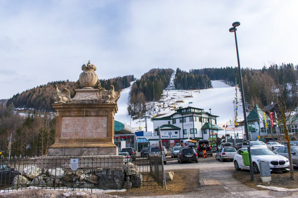 Klicke auf die Grafik für eine vergrößerte Ansicht  Name: 15 Der Zauberberg am Semmering.jpg Ansichten: 0 Größe: 129,7 KB ID: 3126634