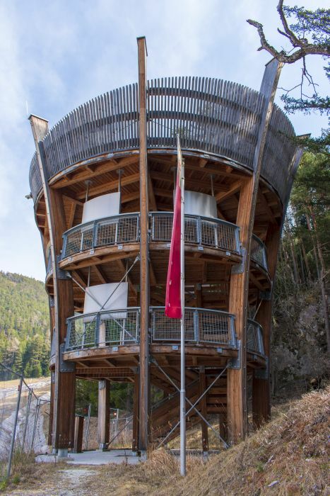 Klicke auf die Grafik für eine vergrößerte Ansicht

Name: 173 Aussichtsturm an der Semmeringbasistunnelbaustelle Göstritz 01.jpg
Ansichten: 117
Größe: 79,7 KB
ID: 3127622