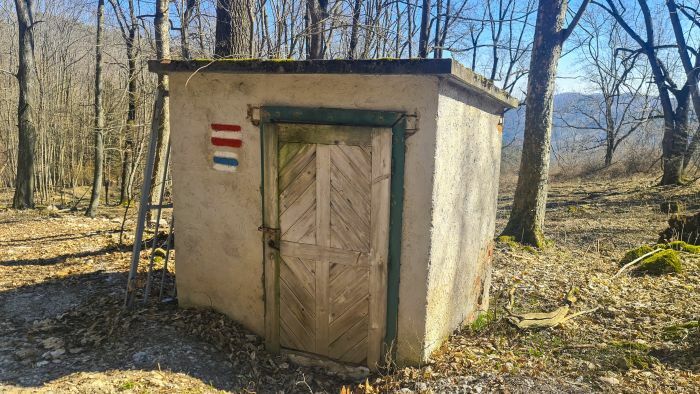 Klicke auf die Grafik für eine vergrößerte Ansicht

Name: 182 Schutzhütte am Hohenegg 01.jpg
Ansichten: 90
Größe: 92,5 KB
ID: 3127711