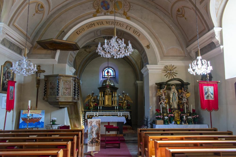 Klicke auf die Grafik für eine vergrößerte Ansicht  Name: 09 Blick in die Kirche zum Heiligen Philip und Jakobus.jpg Ansichten: 0 Größe: 122,5 KB ID: 3127786