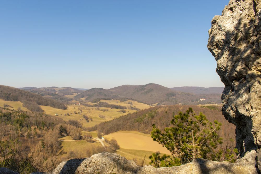 Klicke auf die Grafik für eine vergrößerte Ansicht  Name: 11 Blick von der Ruine Arnstein über den Wienerwald.jpg Ansichten: 0 Größe: 114,0 KB ID: 3127793