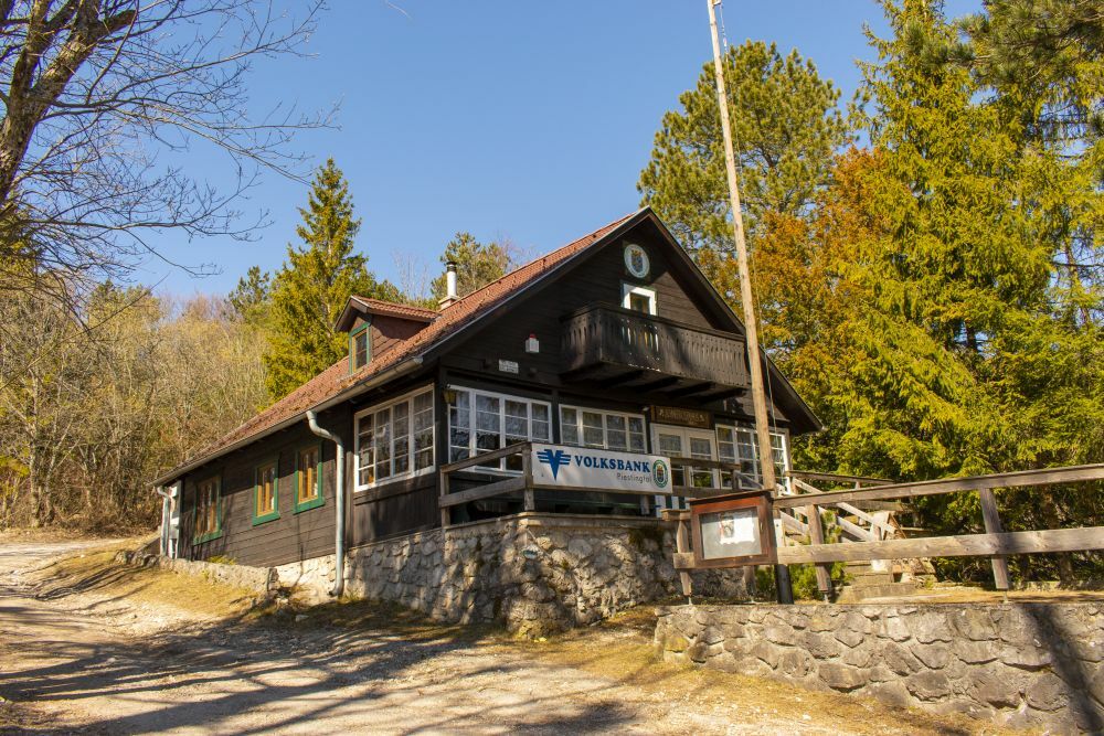 Klicke auf die Grafik für eine vergrößerte Ansicht  Name: 09 Das Schneerosenhaus am Hals.jpg Ansichten: 0 Größe: 201,2 KB ID: 3128149