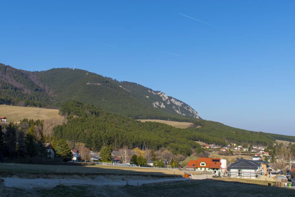 Klicke auf die Grafik für eine vergrößerte Ansicht  Name: 20 Die Hohe Wand von Grünbach aus gesehen.jpg Ansichten: 0 Größe: 82,3 KB ID: 3129144