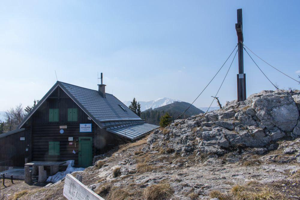 Klicke auf die Grafik für eine vergrößerte Ansicht  Name: 14 Pause an der Gauermannhütte am Plattenstein.jpg Ansichten: 0 Größe: 112,7 KB ID: 3131456