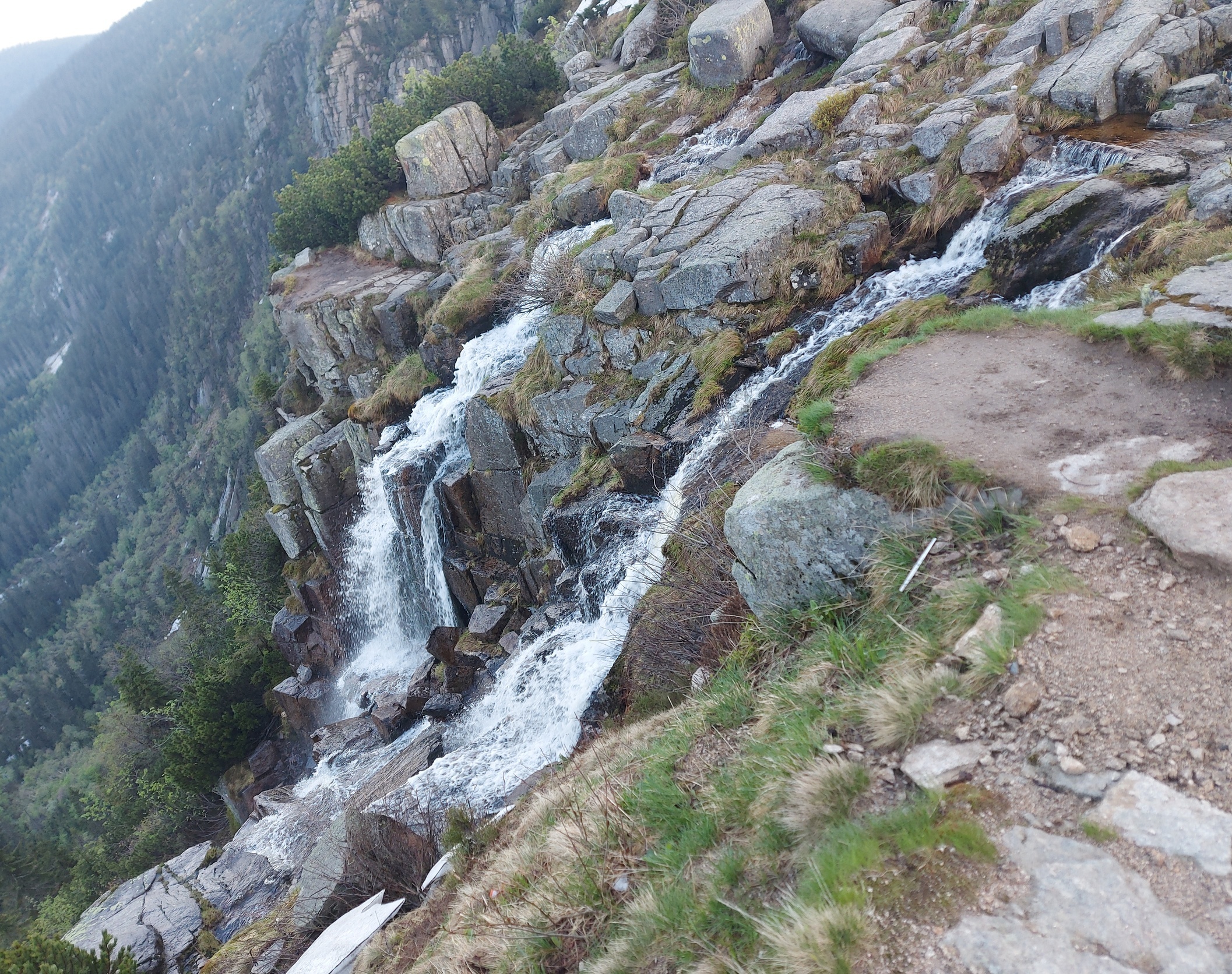 Klicke auf die Grafik für eine vergrößerte Ansicht

Name: Panscherfall.jpg
Ansichten: 517
Größe: 1,74 MB
ID: 3134743