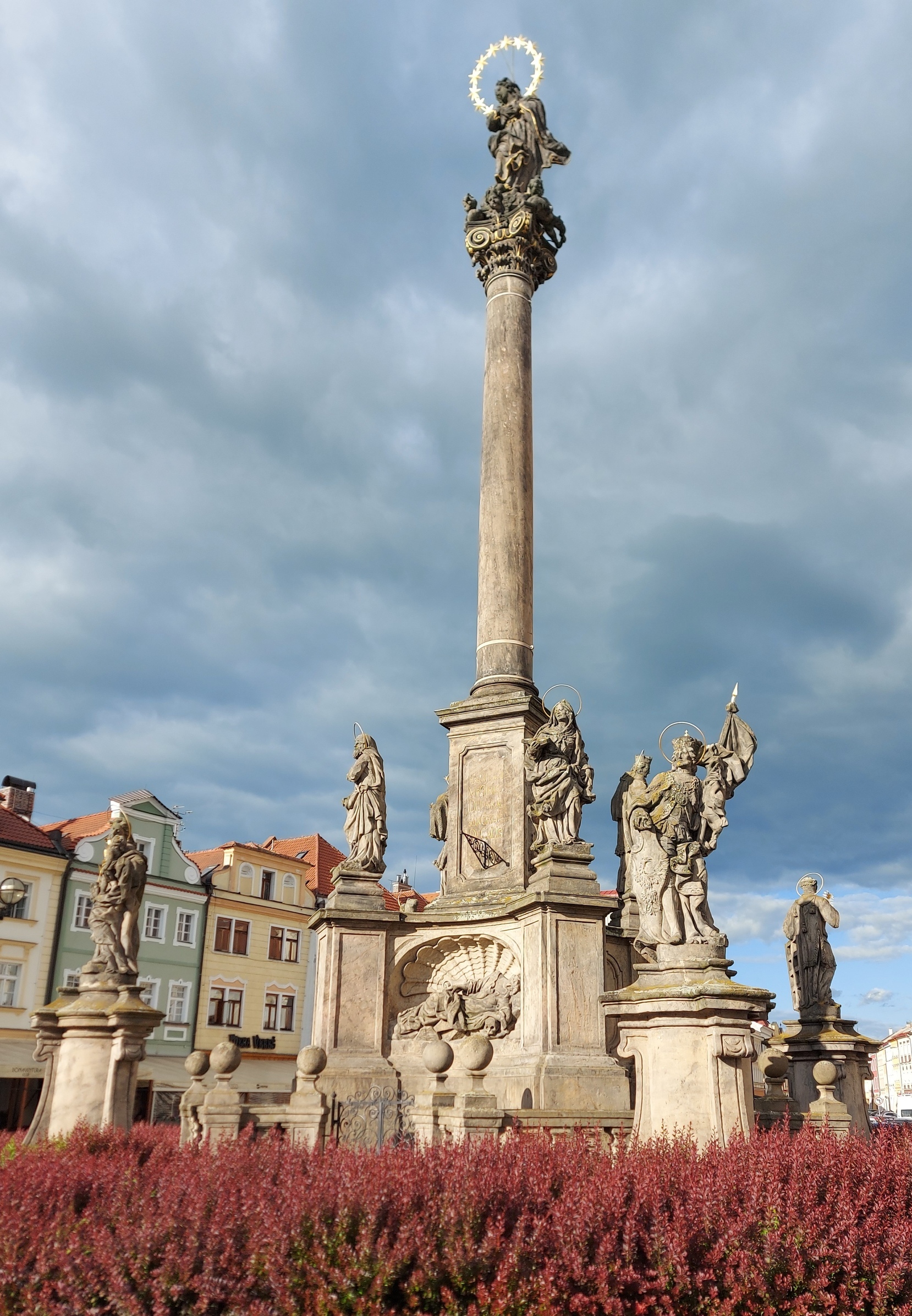 Klicke auf die Grafik für eine vergrößerte Ansicht  Name: Königgrätz Pestsäule.jpg Ansichten: 0 Größe: 1,26 MB ID: 3134535