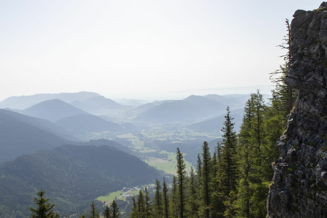 Klicke auf die Grafik für eine vergrößerte Ansicht  Name: 04 Rückblick auf Puchberg.jpg Ansichten: 0 Größe: 84,0 KB ID: 3143838