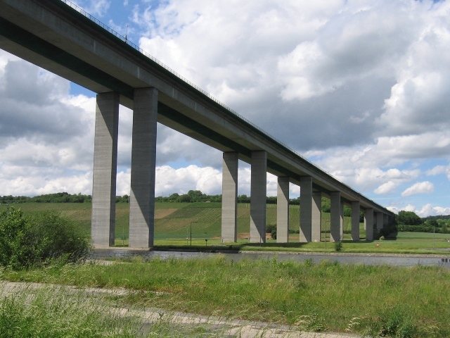 Klicke auf die Grafik für eine vergrößerte Ansicht

Name: 5_1 A3 Bruecke.JPG
Ansichten: 567
Größe: 149,5 KB
ID: 3144300