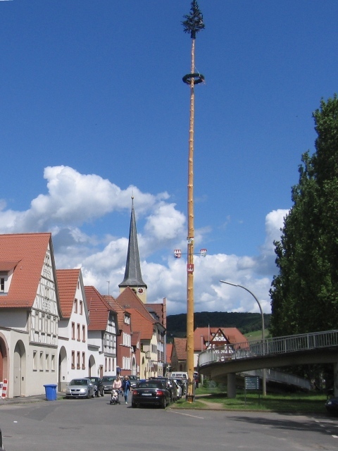 Klicke auf die Grafik für eine vergrößerte Ansicht

Name: 5_4 Wue-Ausfahrt.JPG
Ansichten: 561
Größe: 127,3 KB
ID: 3144302