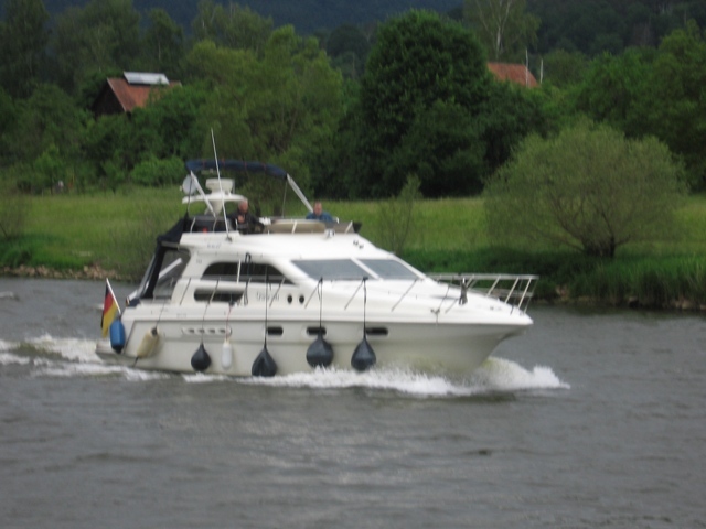 Klicke auf die Grafik für eine vergrößerte Ansicht

Name: 7_2 Boot.JPG
Ansichten: 547
Größe: 105,1 KB
ID: 3144447