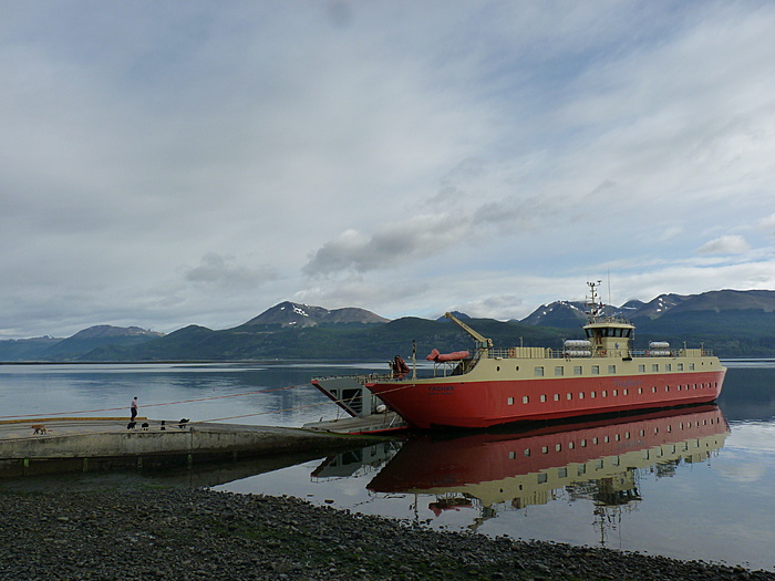 Klicke auf die Grafik für eine vergrößerte Ansicht  Name: 03-02_PuertoWilliams-PuntaArenas-03.JPG Ansichten: 13 Größe: 4,69 MB ID: 3145020