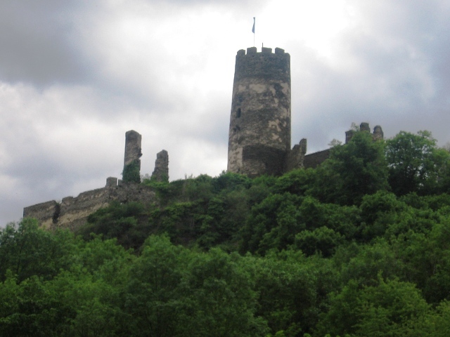 Klicke auf die Grafik für eine vergrößerte Ansicht

Name: 010_9 Burg 2.JPG
Ansichten: 483
Größe: 116,6 KB
ID: 3145207