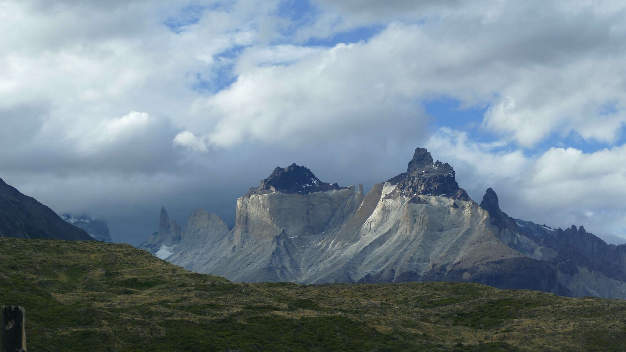 Klicke auf die Grafik für eine vergrößerte Ansicht

Name: Chile2016-03-16_Grey-PaineGrande-06.JPG
Ansichten: 429
Größe: 341,2 KB
ID: 3145522