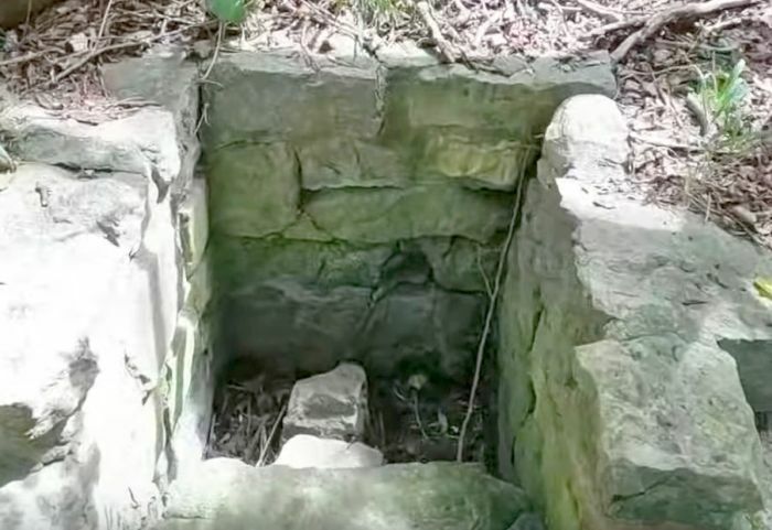 Klicke auf die Grafik für eine vergrößerte Ansicht

Name: hoellenbrunnen1a.jpg
Ansichten: 182
Größe: 59,8 KB
ID: 3145883