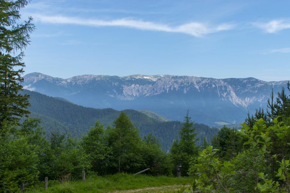 Klicke auf die Grafik für eine vergrößerte Ansicht  Name: 04 Tolle Aussicht auf die Rax mit den 3 Hütten.jpg Ansichten: 0 Größe: 104,3 KB ID: 3146961