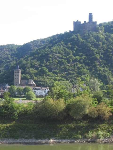 Klicke auf die Grafik für eine vergrößerte Ansicht  Name: 011_2_Burg.JPG Ansichten: 0 Größe: 150,1 KB ID: 3147192
